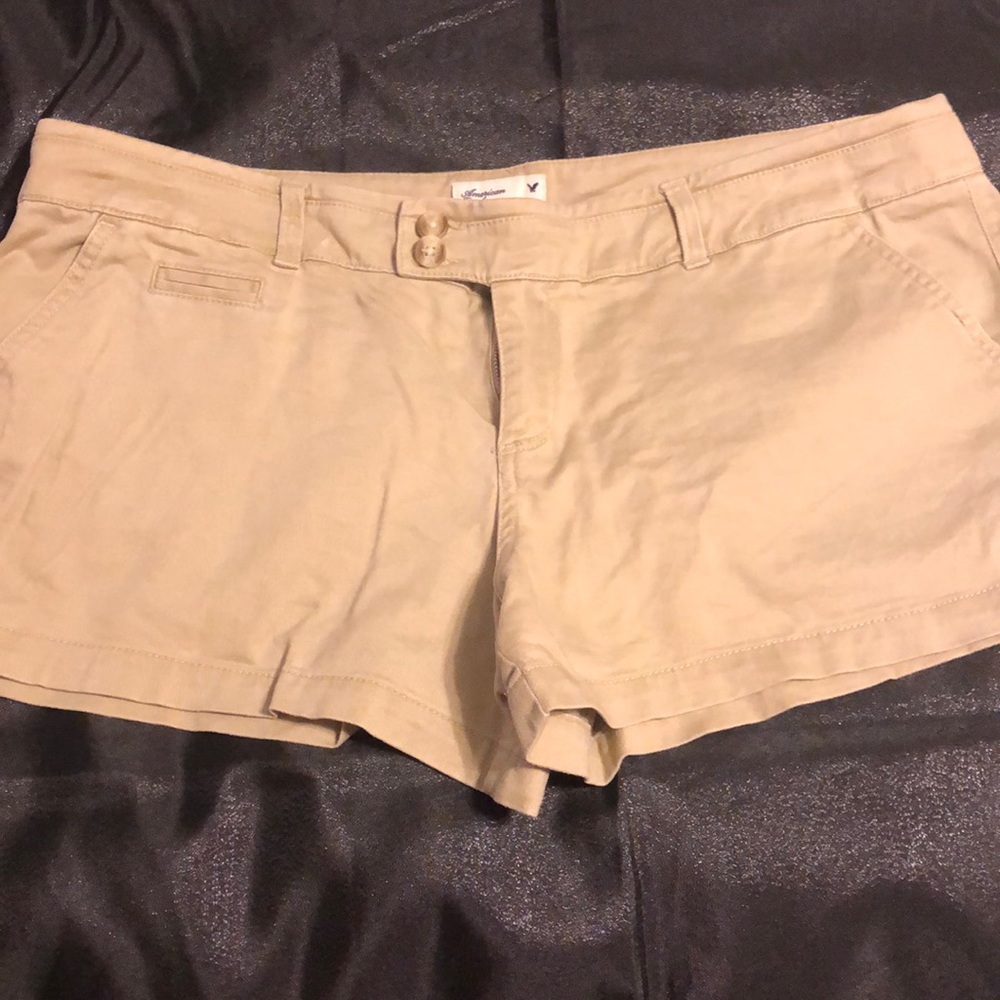 American Eagle Khaki Shorts! Size 14